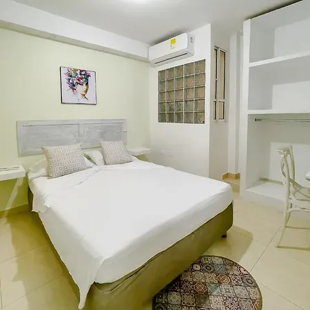 3cb-2 3 Bedroom In Getsemani Apartamento